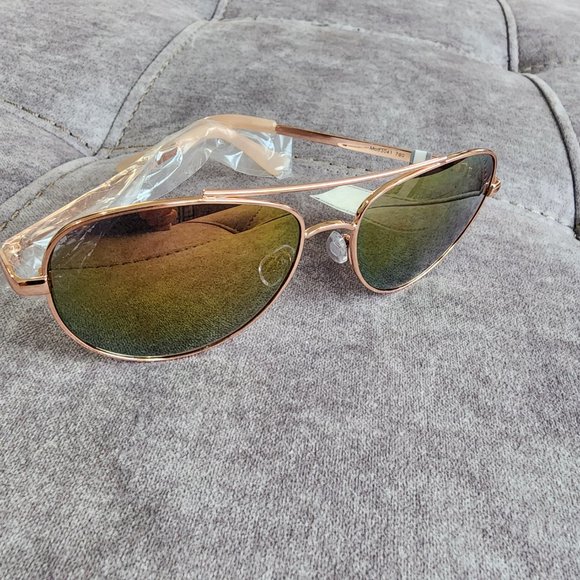 NWT Oscar de la Renta Aviator Sunglasses main image 6
